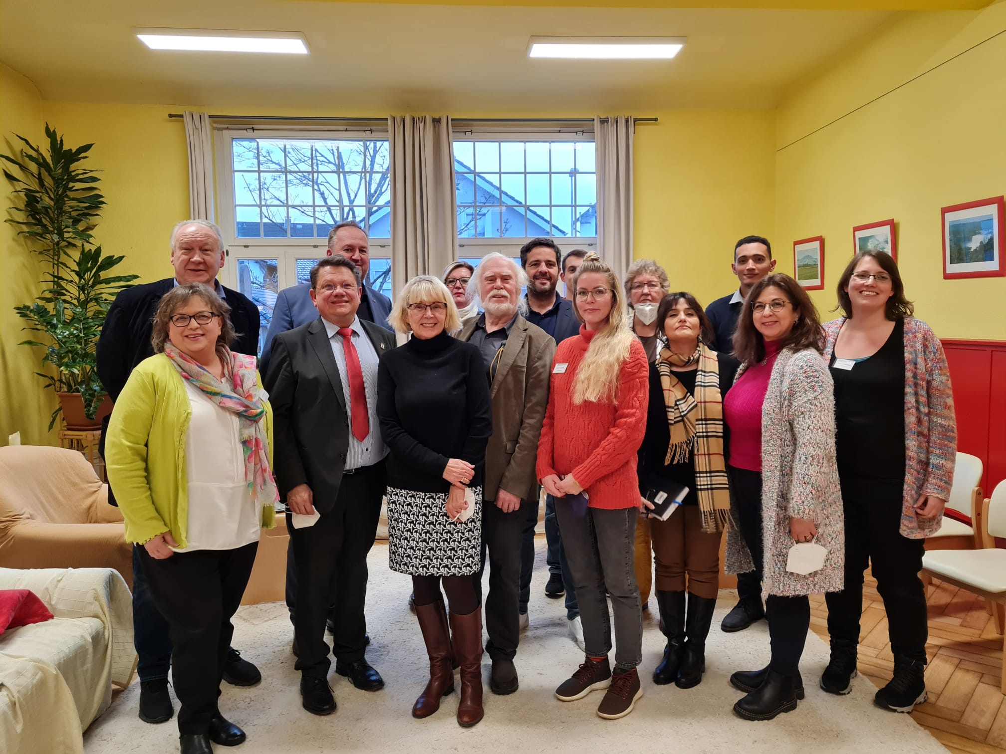 Gruppenfoto mit Minister Dr. Andreas Philippi und dem Team des MVZ Timmermann und Partner in Cuxhaven
