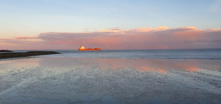 Symbolbild Meer bei Sonnenuntergang für die Fort-/Weiterbildung Autogenes Training – Grundstufe im MVZ Timmermann & Partner