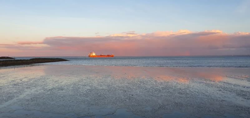 Symbolbild Meer bei Sonnenuntergang für die Fort-/Weiterbildung Autogenes Training – Grundstufe im MVZ Timmermann & Partner