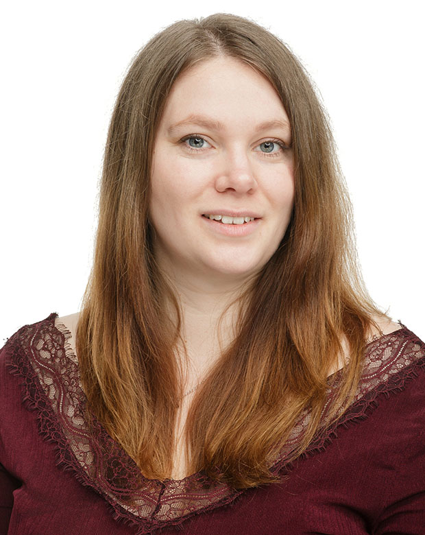 Portraetfoto von Thessa Timmermann, Gesellschafterin und Logopaedin im MVZ